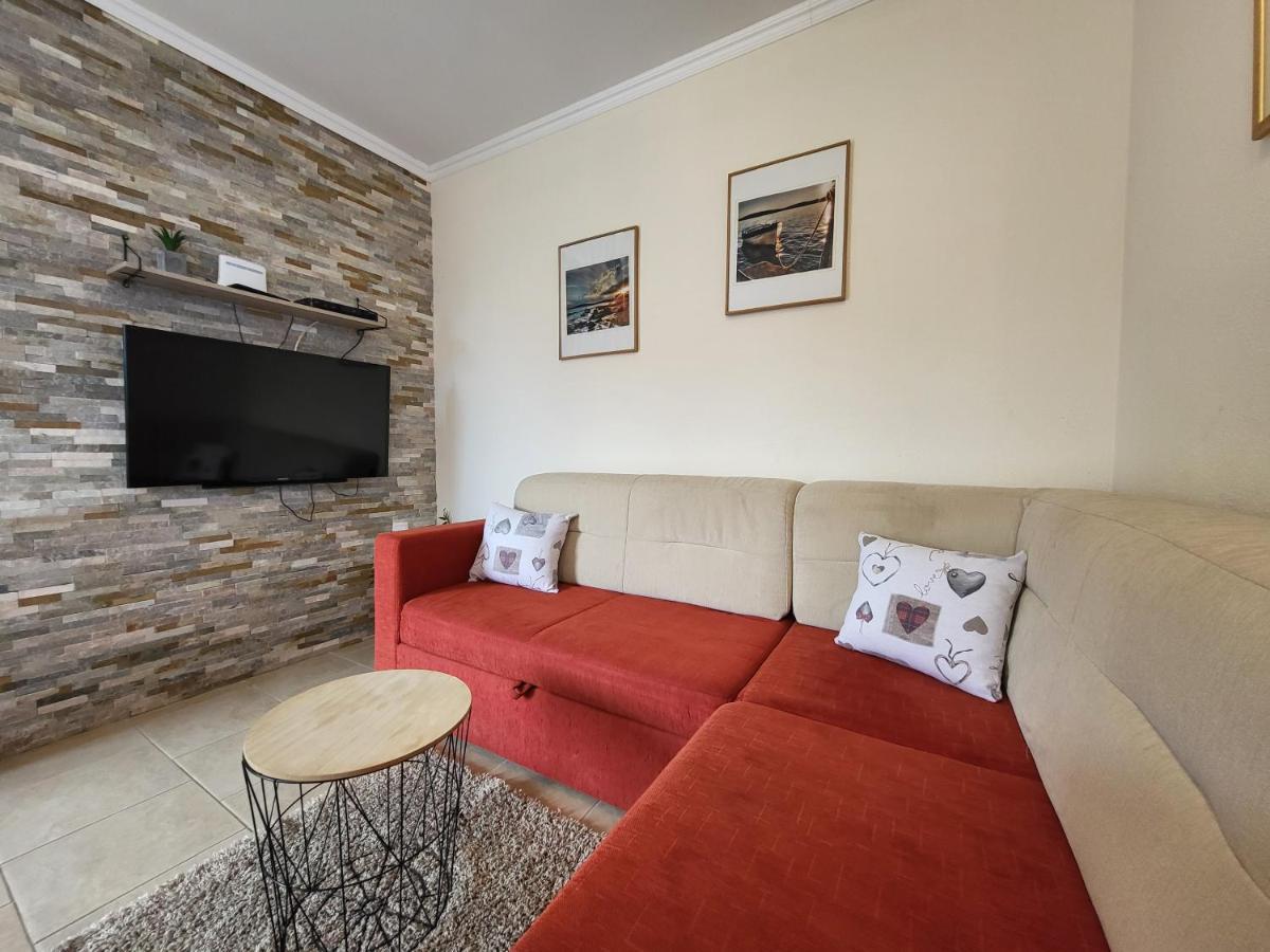 Holiday Home Duje Mali Iz Exterior photo